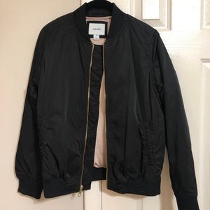 Women’s black bomber jacket
